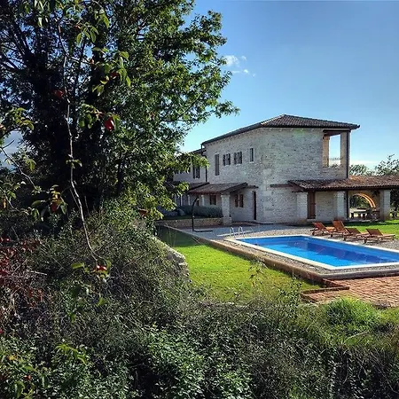 בית נופש Cocorin Sveti Lovreč Pazenatički